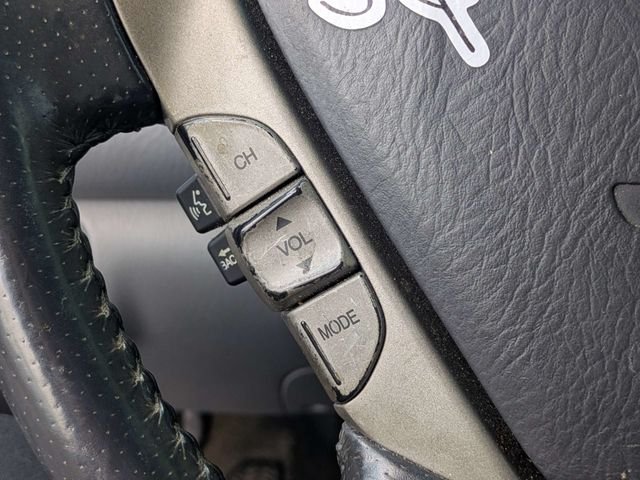 Used 2006 Silver Honda EX-L image 26