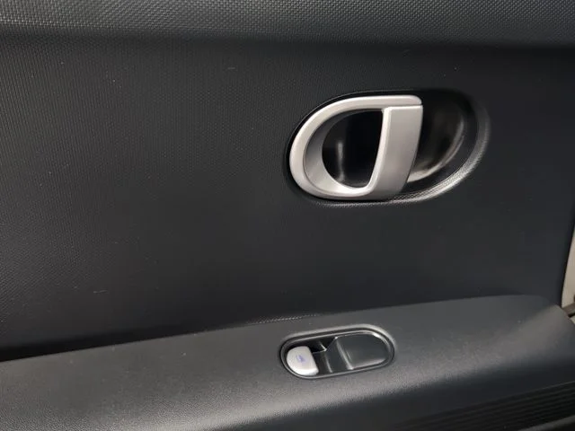 Used 2024 Gold Hyundai SEL image 15