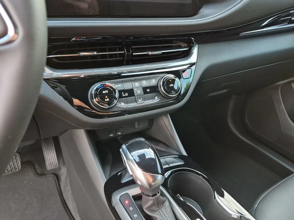 2026 Buick Envista Sport Touring - Photo 28