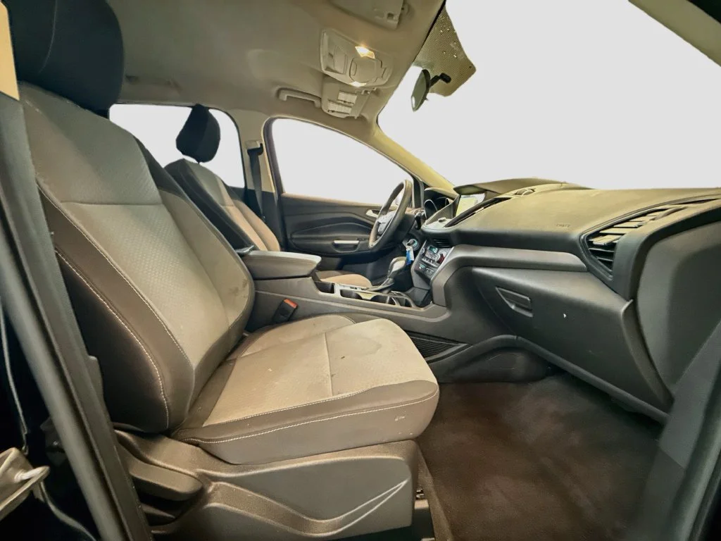 Used 2018 Black Ford SE image 30