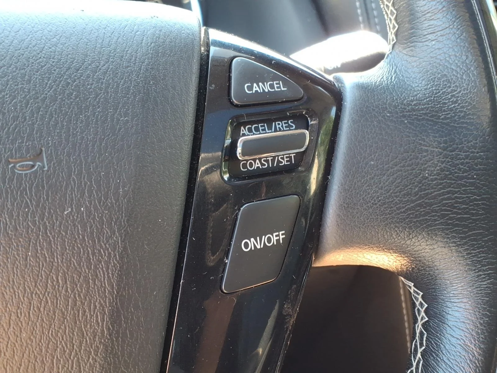 Used 2020 Black INFINITI LUXE image 15