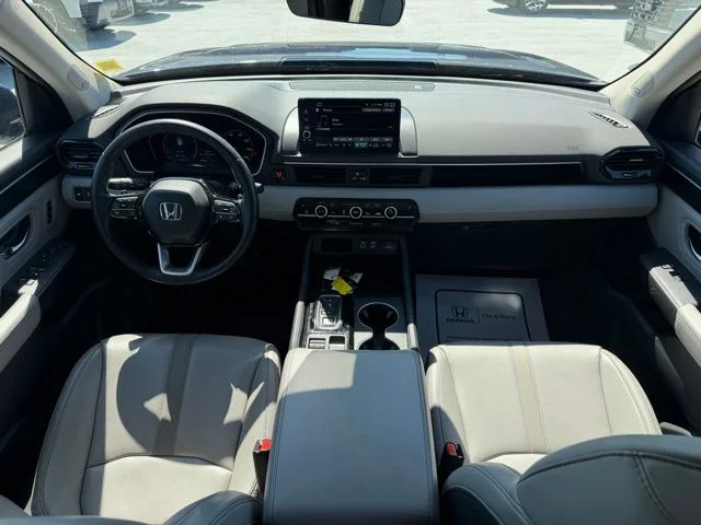 Used 2023  Honda Touring image 19