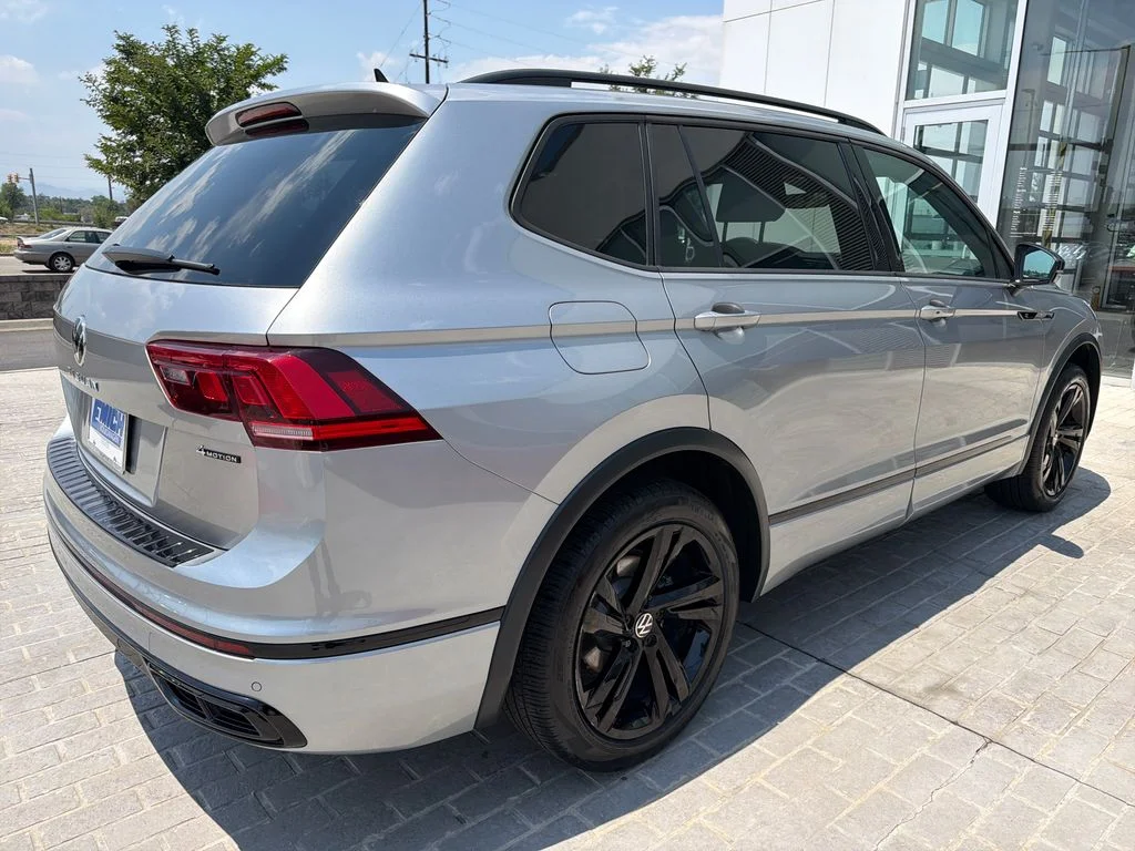 Certified Used 2024 Silver Volkswagen 2.0T SE R-Line Black image 7