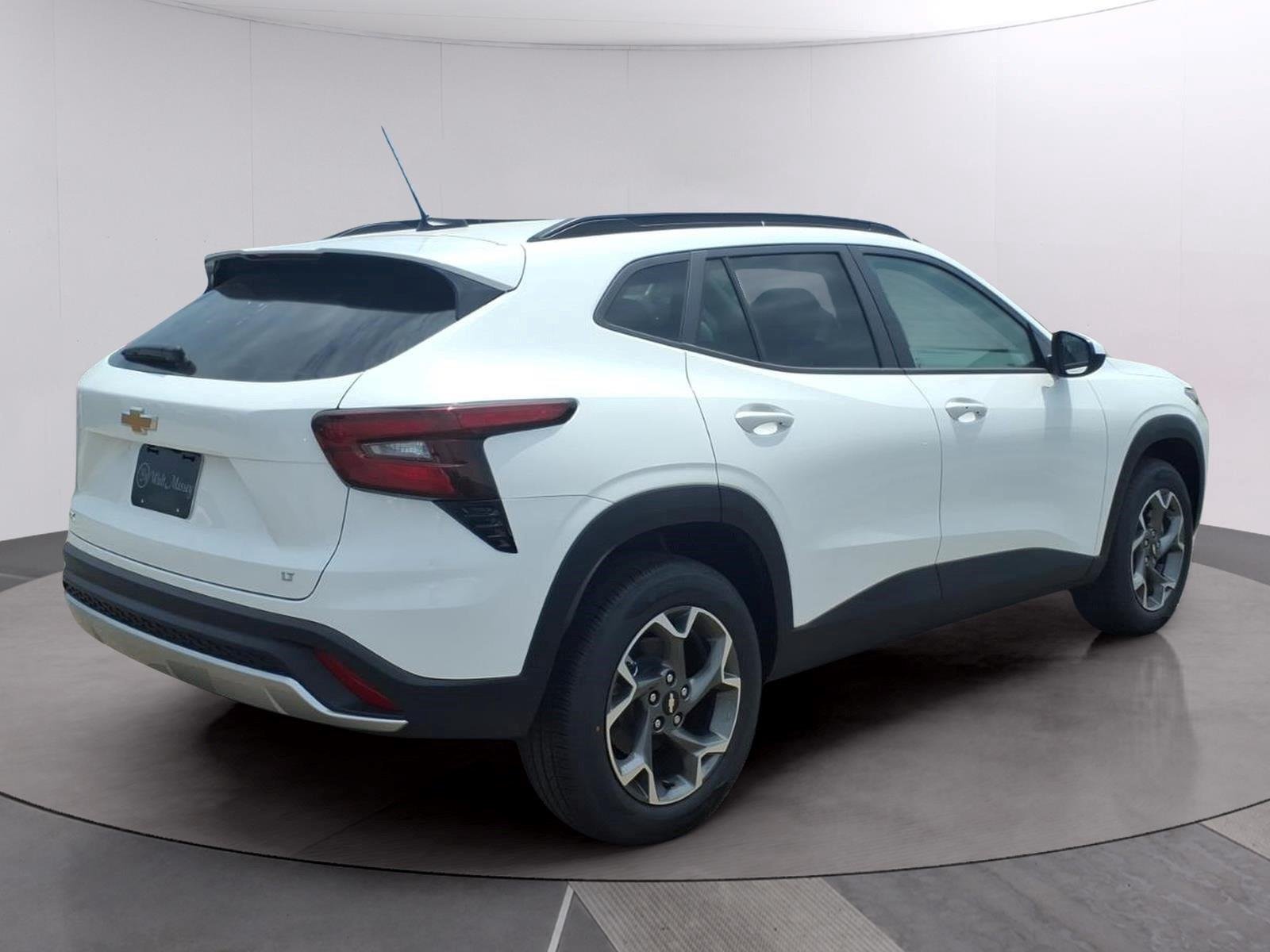 New 2026 Summit White Chevrolet LT image 5