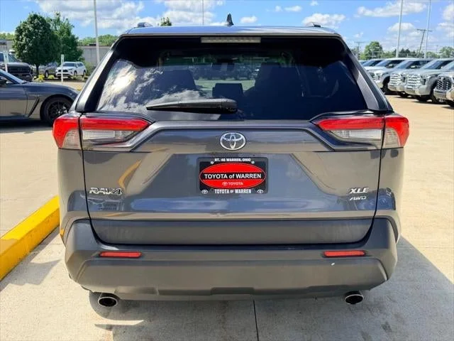 Used 2019 Magnetic Gray Met. Toyota XLE image 32