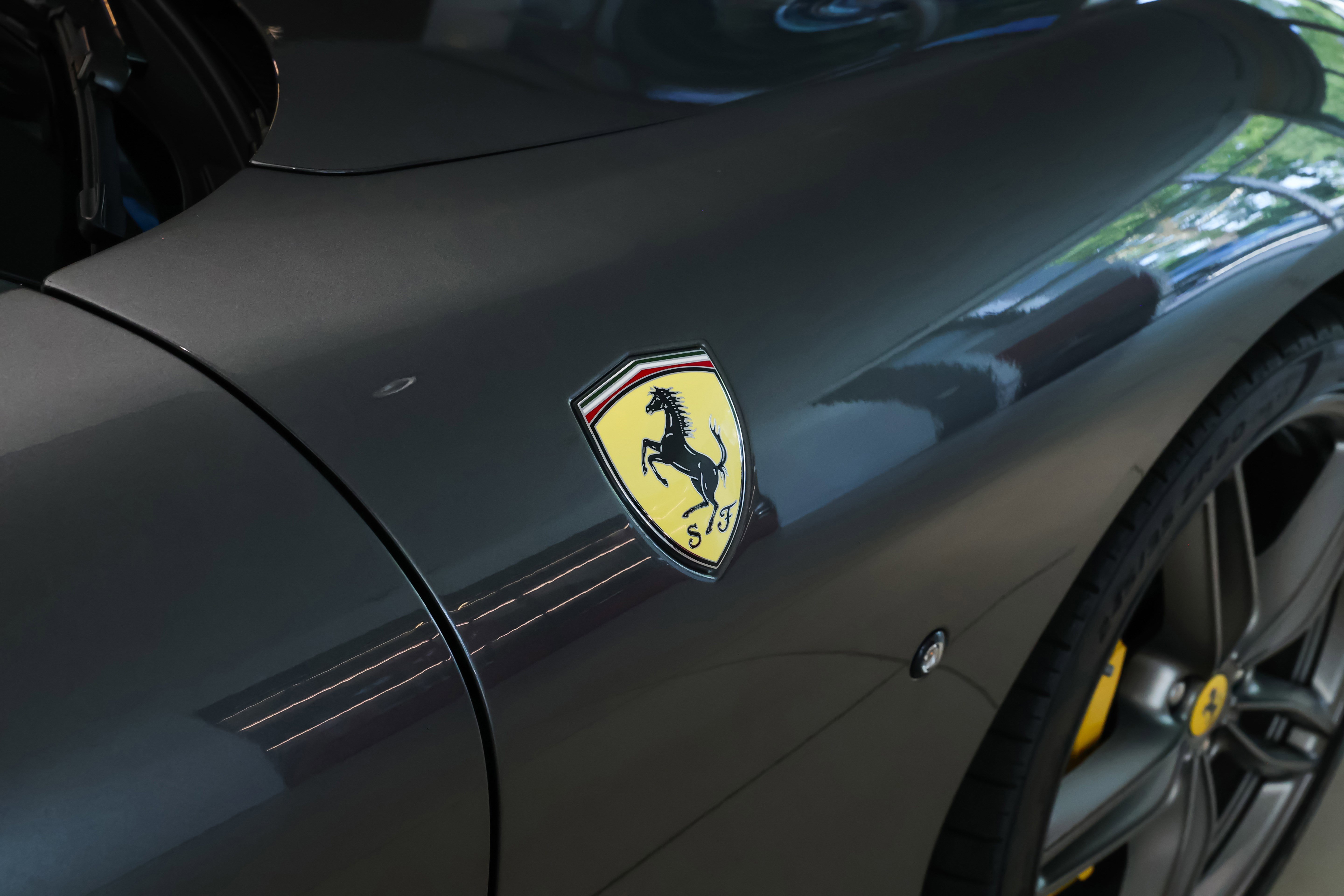 Used 2025 Grigio Silverstone Ferrari  image 14
