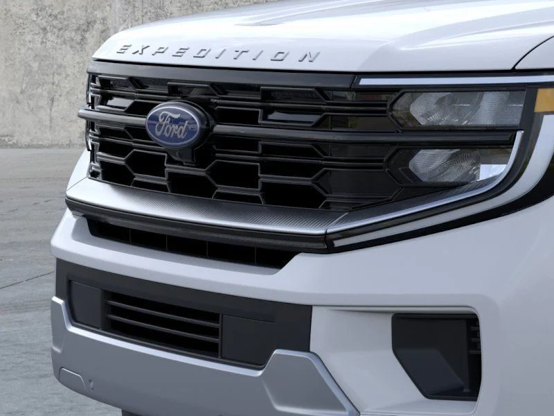 New 2026 Space Silver Metallic Ford Platinum® image 17