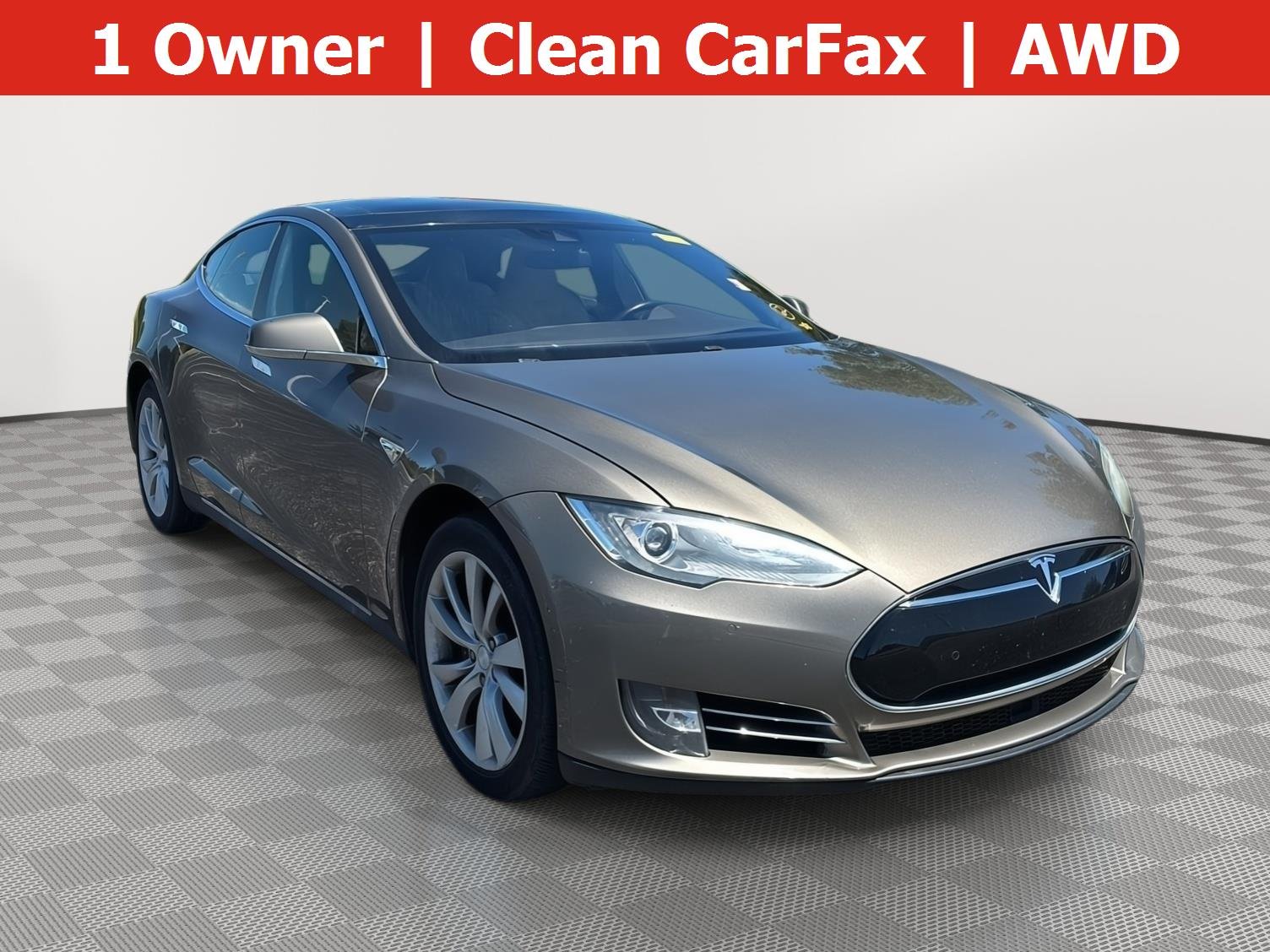 Used 2016 Titanium Metallic Tesla 90D image 1