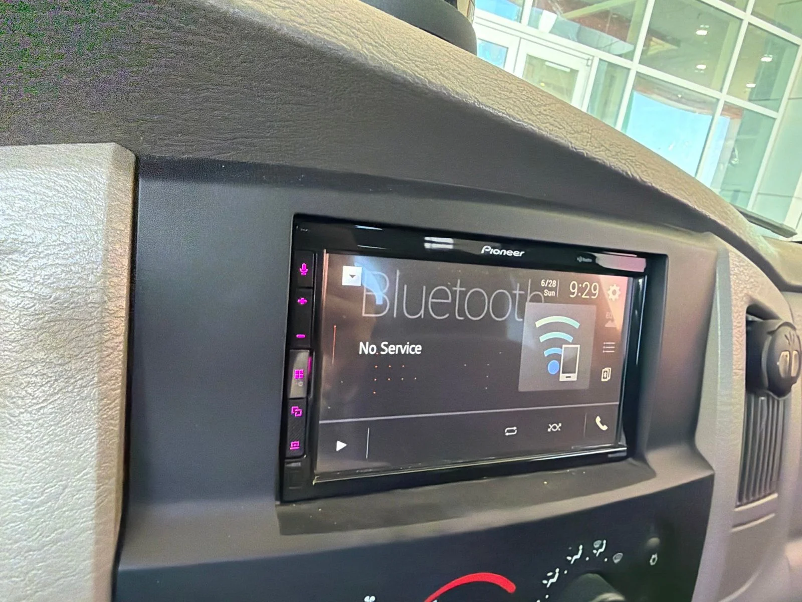 Used 2005 Blue Dodge SLT image 9