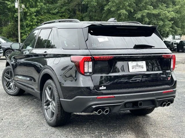 New 2026 Agate Black Metallic Ford ST image 4