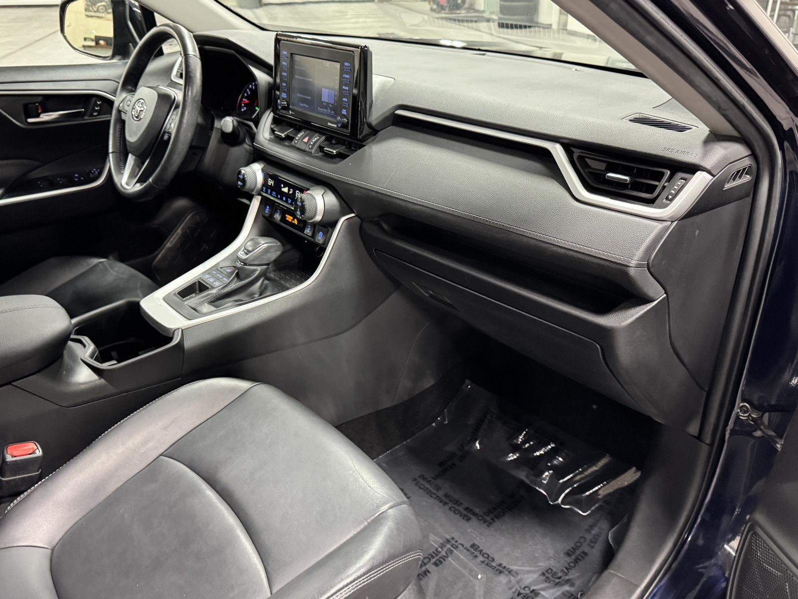 2022 Toyota RAV4 XLE Premium - Photo 18