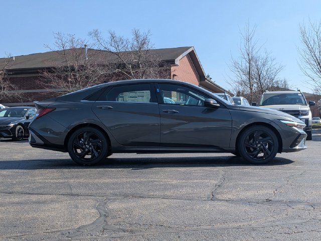 Used 2026 Gray Hyundai SEL Sport image 8