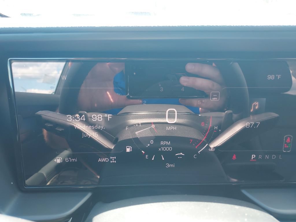 New 2027 Summit White GMC AWD AT4 image 18