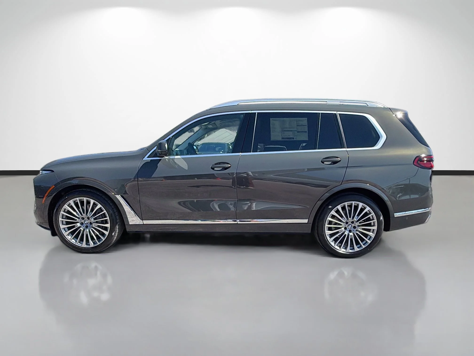 New 2027 Dravit Grey Metallic BMW xDrive40i image 6