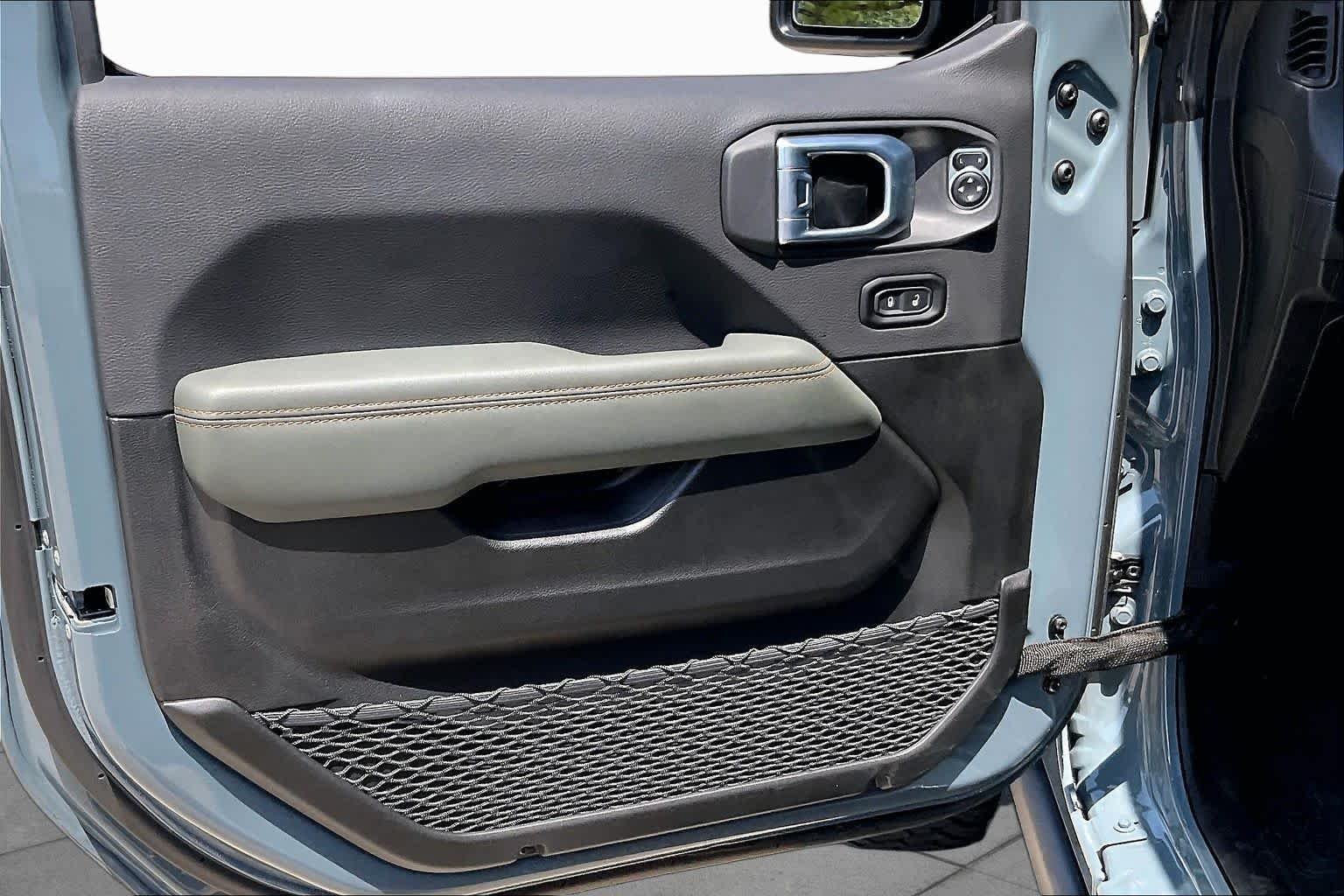 New 2026 Anvil Clearcoat Jeep Mojave X image 10