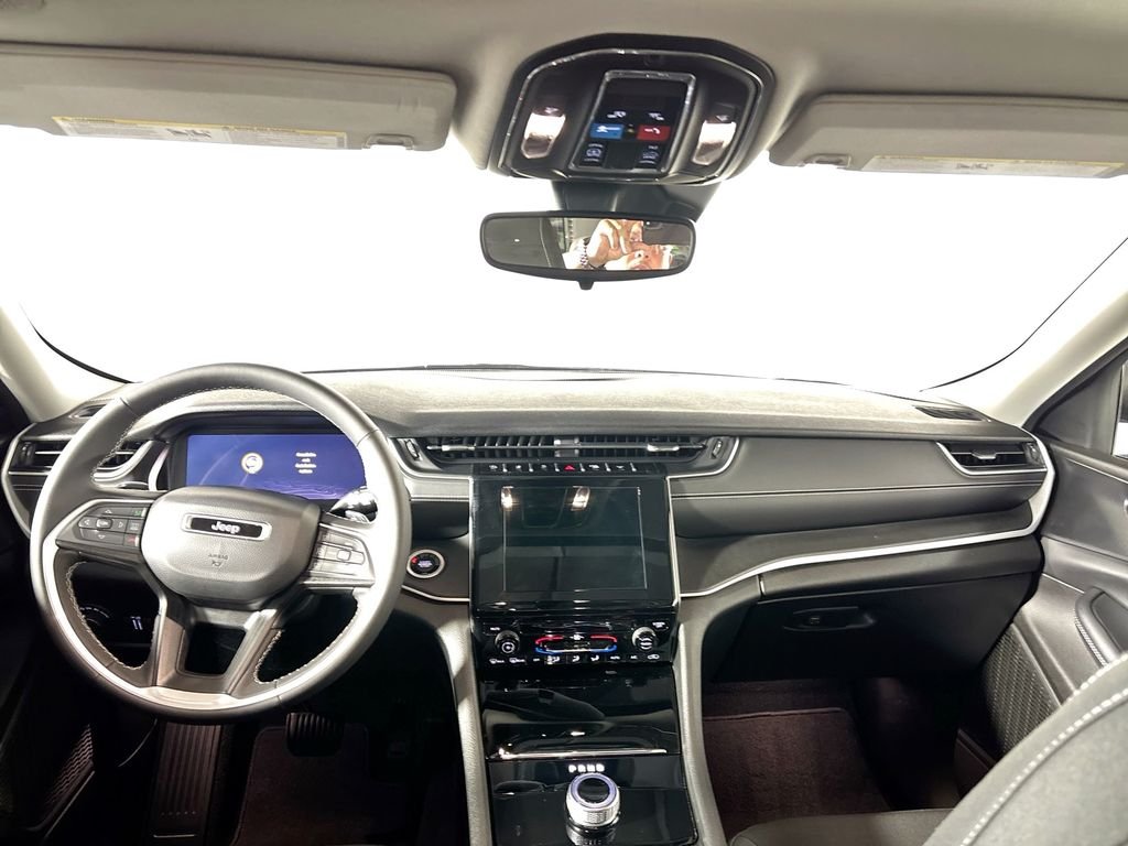 Used 2023 Gray Jeep Laredo X image 13