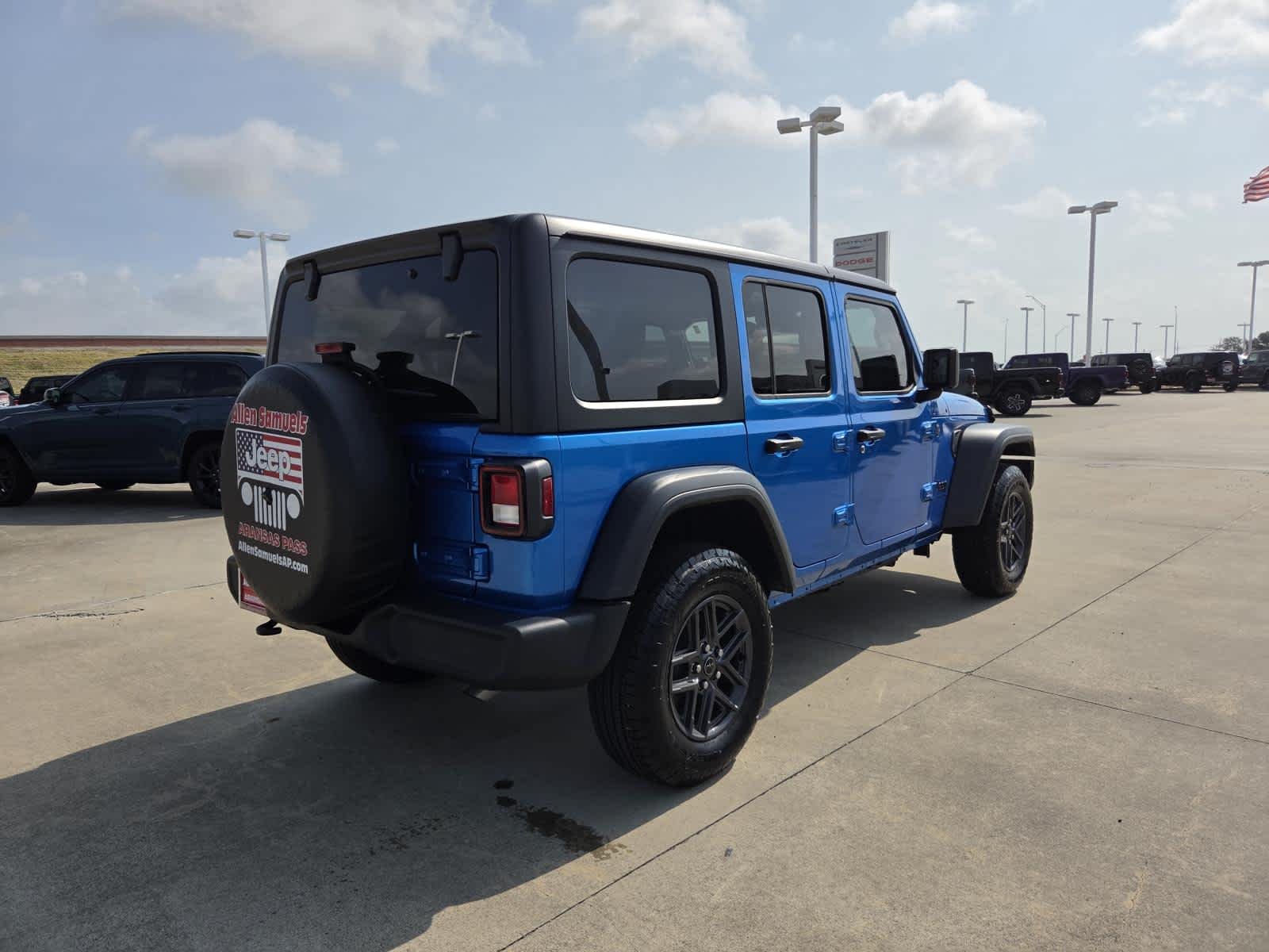 New 2026 Hydro Blue Pearlcoat Jeep Sport S image 5
