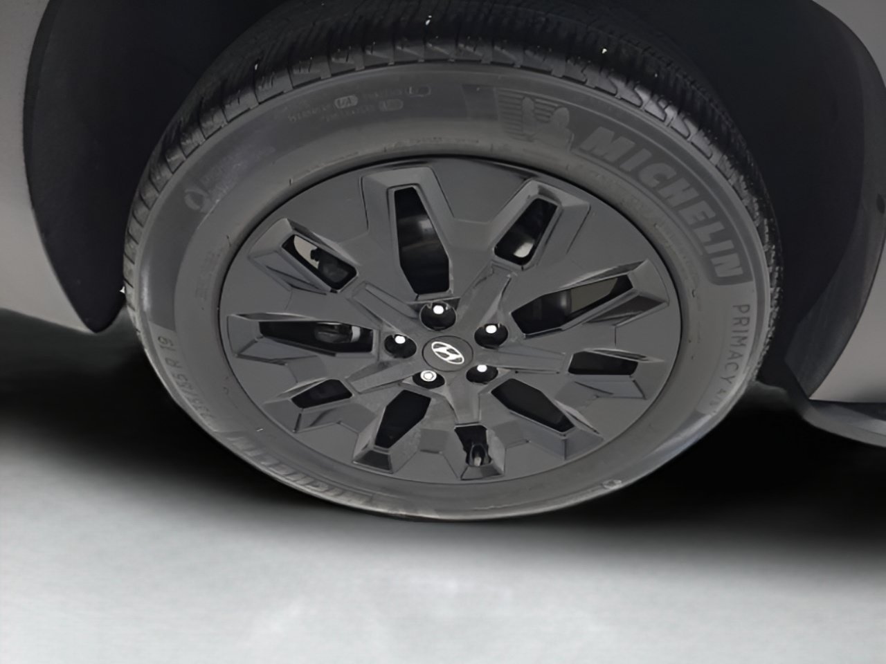 Used 2024 White Pearl Hyundai XRT image 9