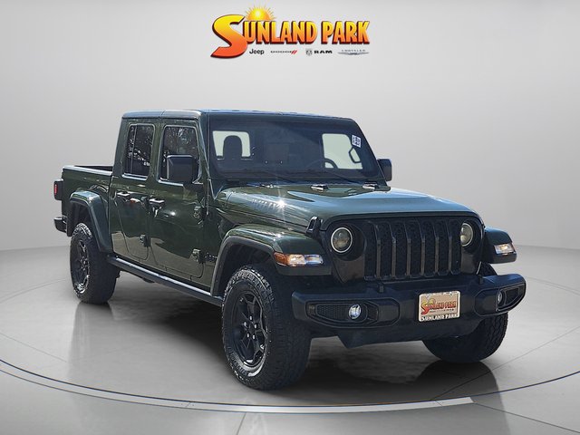 Pre-Owned 2022 Jeep Gladiator Willys 4WD