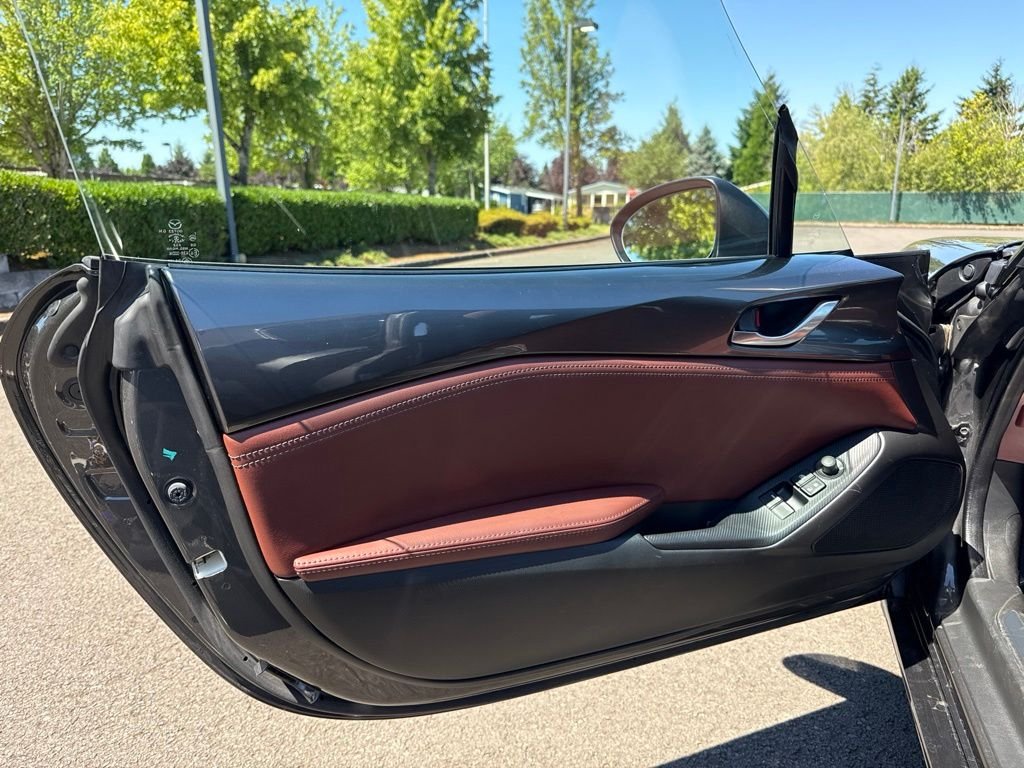 Used 2017 Machine Gray Mazda Grand Touring Launch Edition image 18
