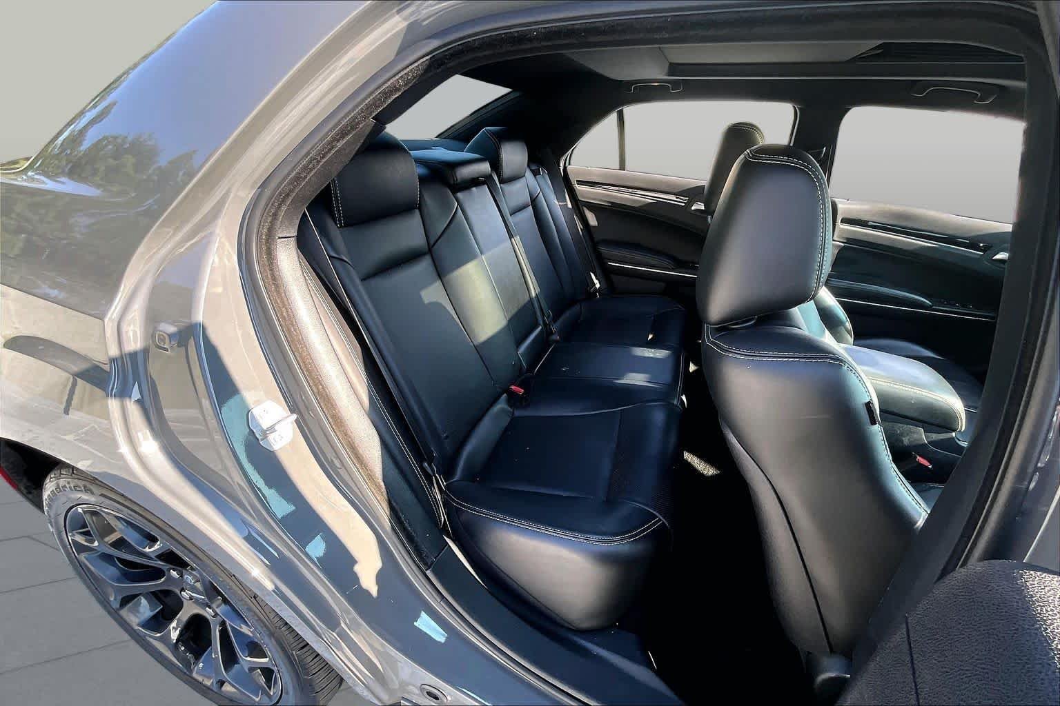 Used 2019 Ceramic Grey Clearcoat Chrysler 300S image 18
