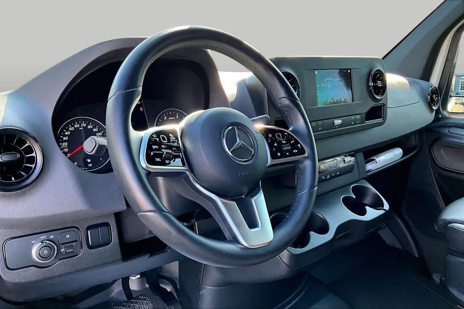 Used 2022 Arctic White Mercedes-Benz  image 18