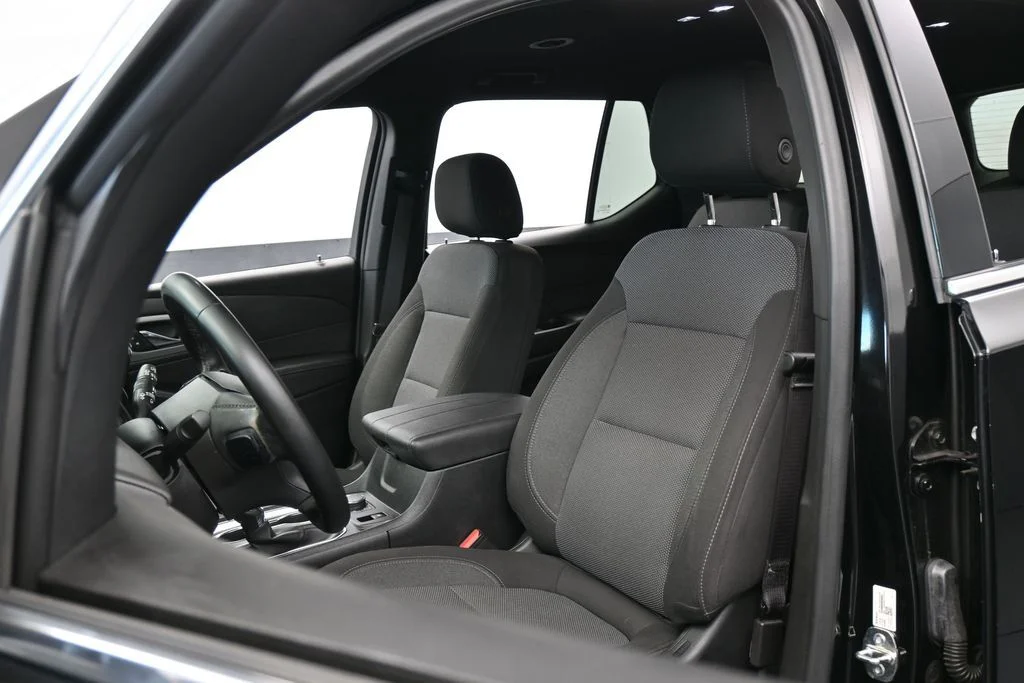 Used 2023 Mosaic Black Metallic Chevrolet LT image 10