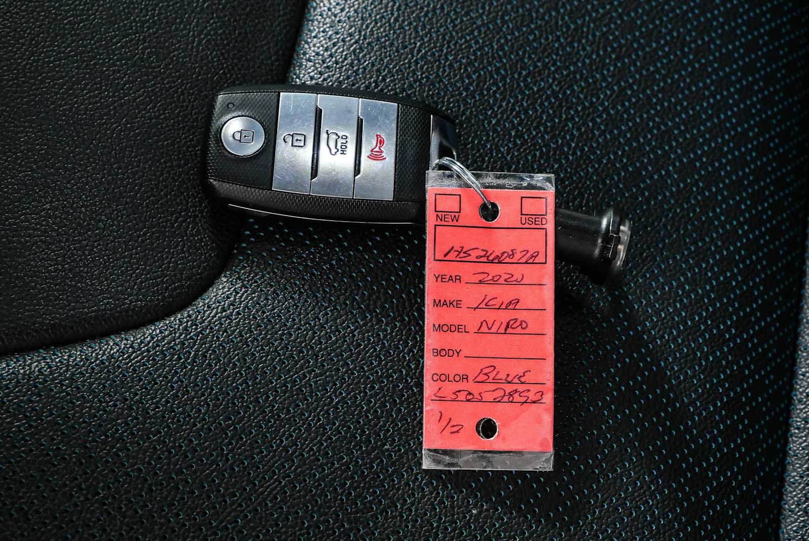 Used 2020 Gravity Blue Kia EX Premium image 39