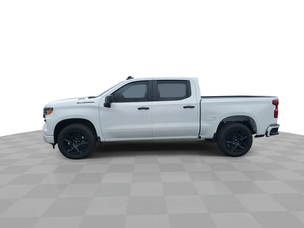 New 2026 Summit White Chevrolet Custom image 5