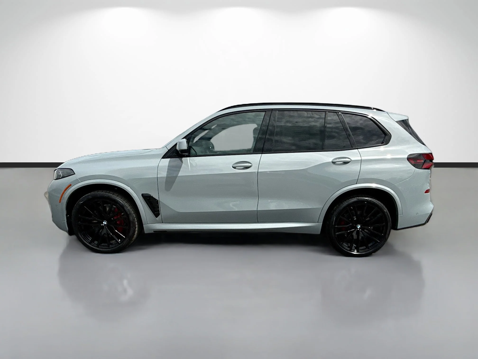 New 2026 Brooklyn Grey Metallic BMW sDrive40i image 6
