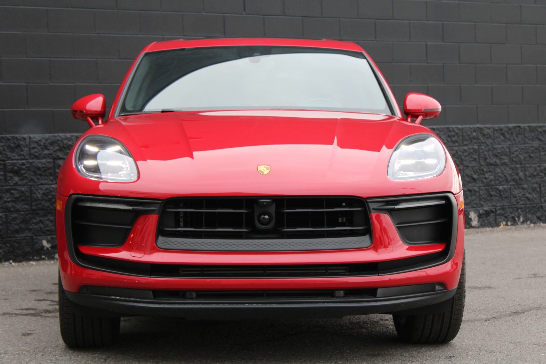 2026 Porsche Macan - Photo 6