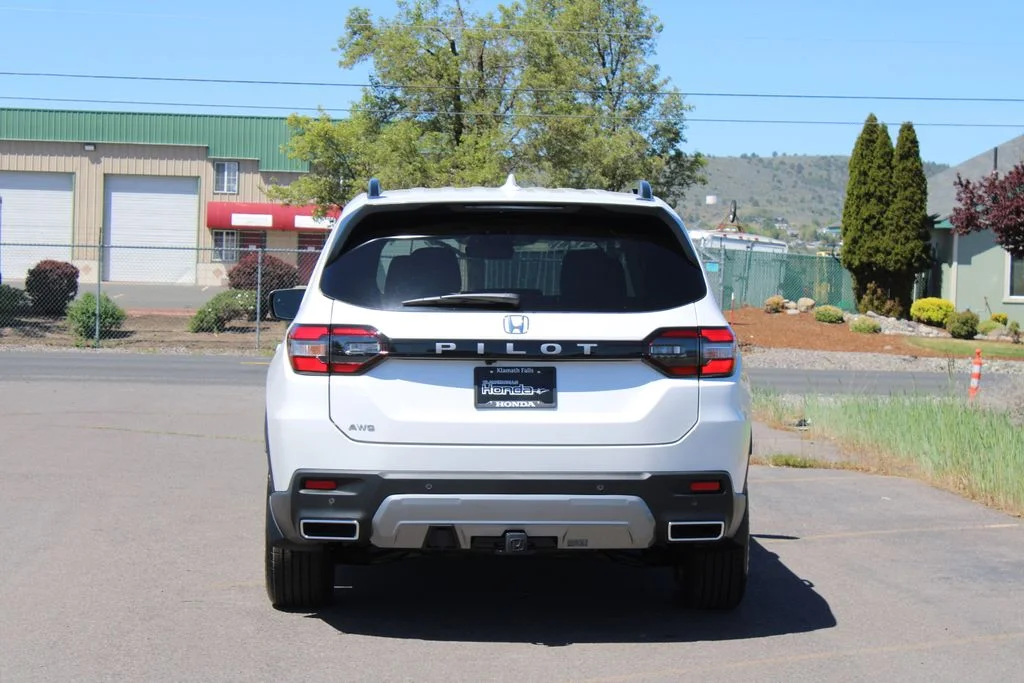 New 2026 Platinum White Pearl Honda AWD EX-L image 5