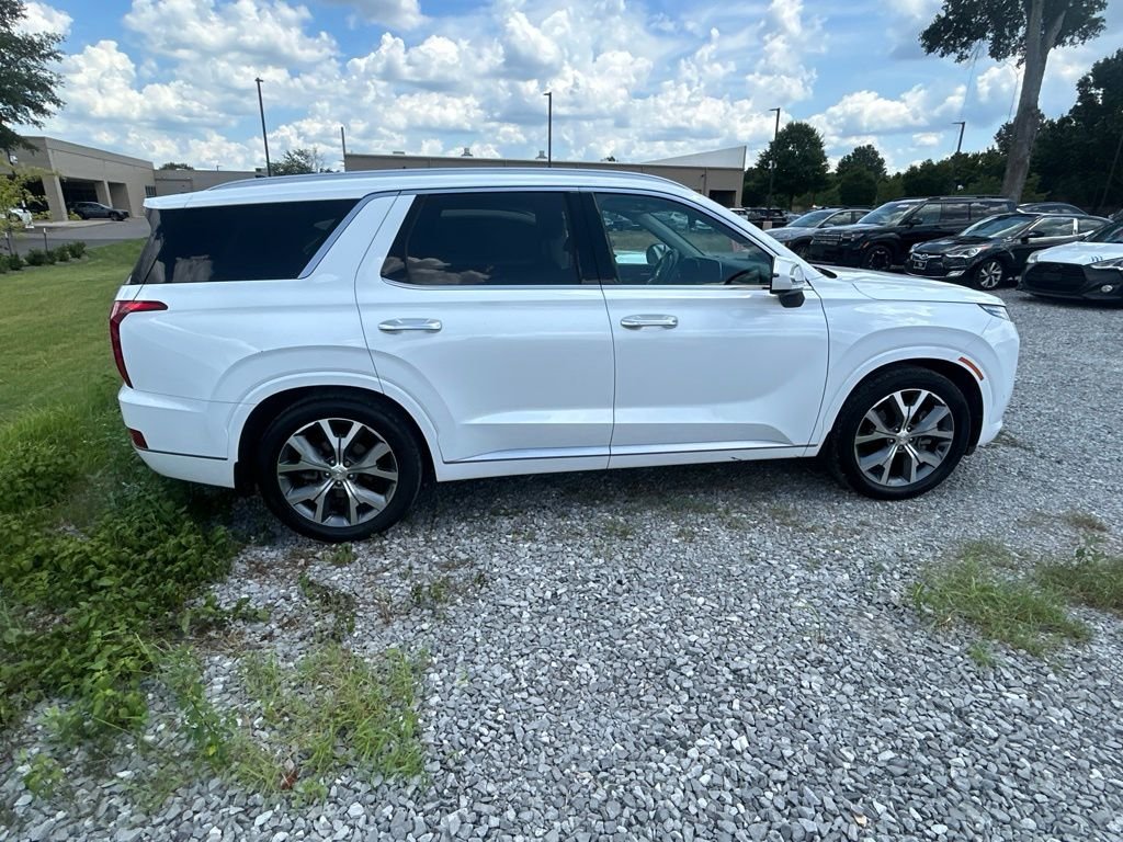Used 2021 White Hyundai Limited image 4