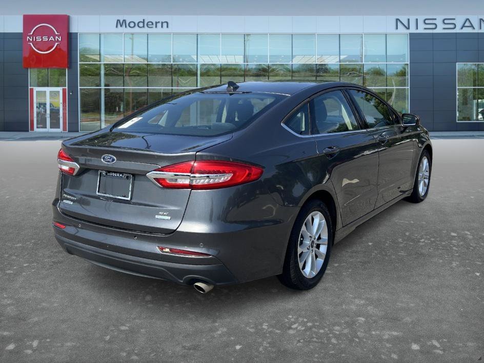 Used 2019 Magnetic Ford SE image 5