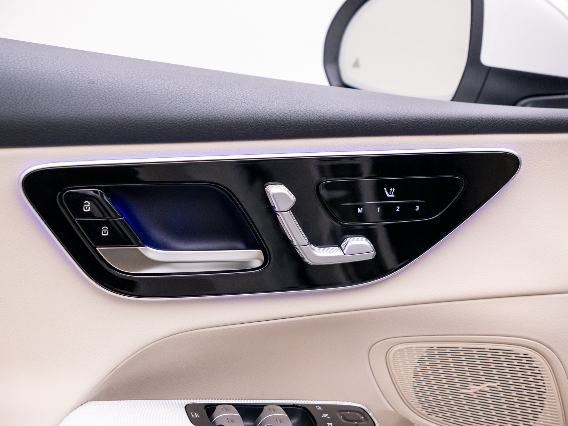 New 2026 White Mercedes-Benz GLC 300 image 51