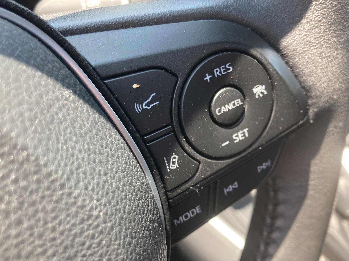 Used 2022 Magnetic Gray Metallic Toyota XLE Premium image 20