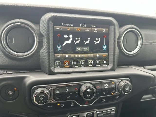 Used 2021 Black Jeep Unlimited Sahara image 25