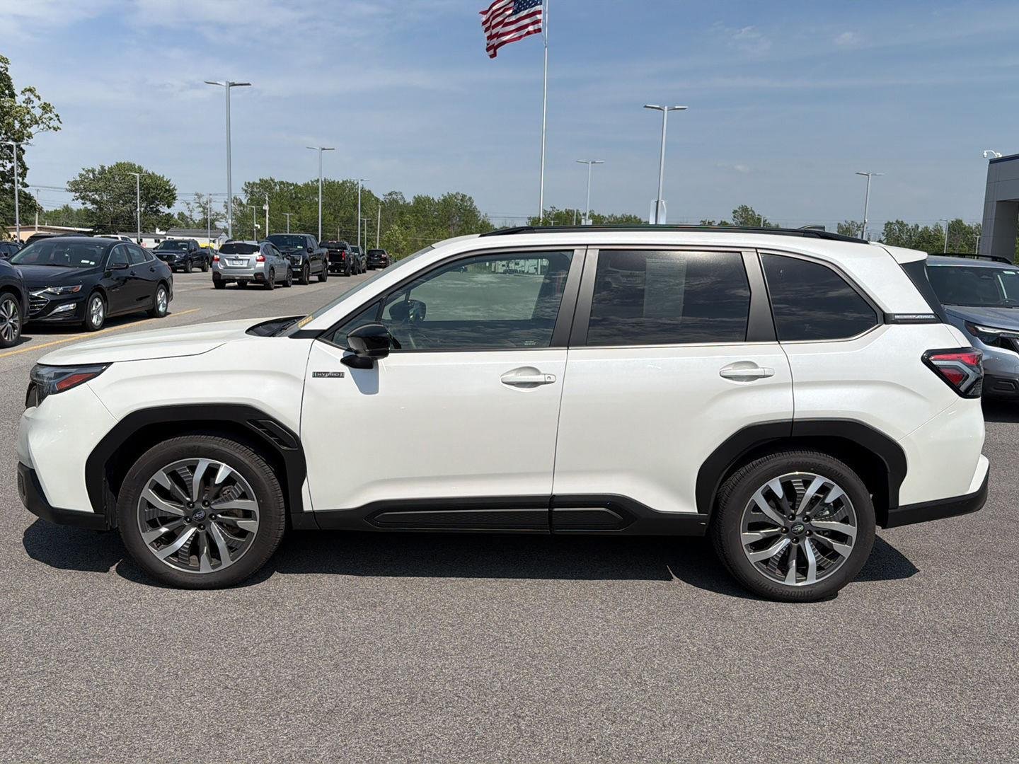 Used 2025 Crystal White Pearl Subaru Touring Hybrid image 7