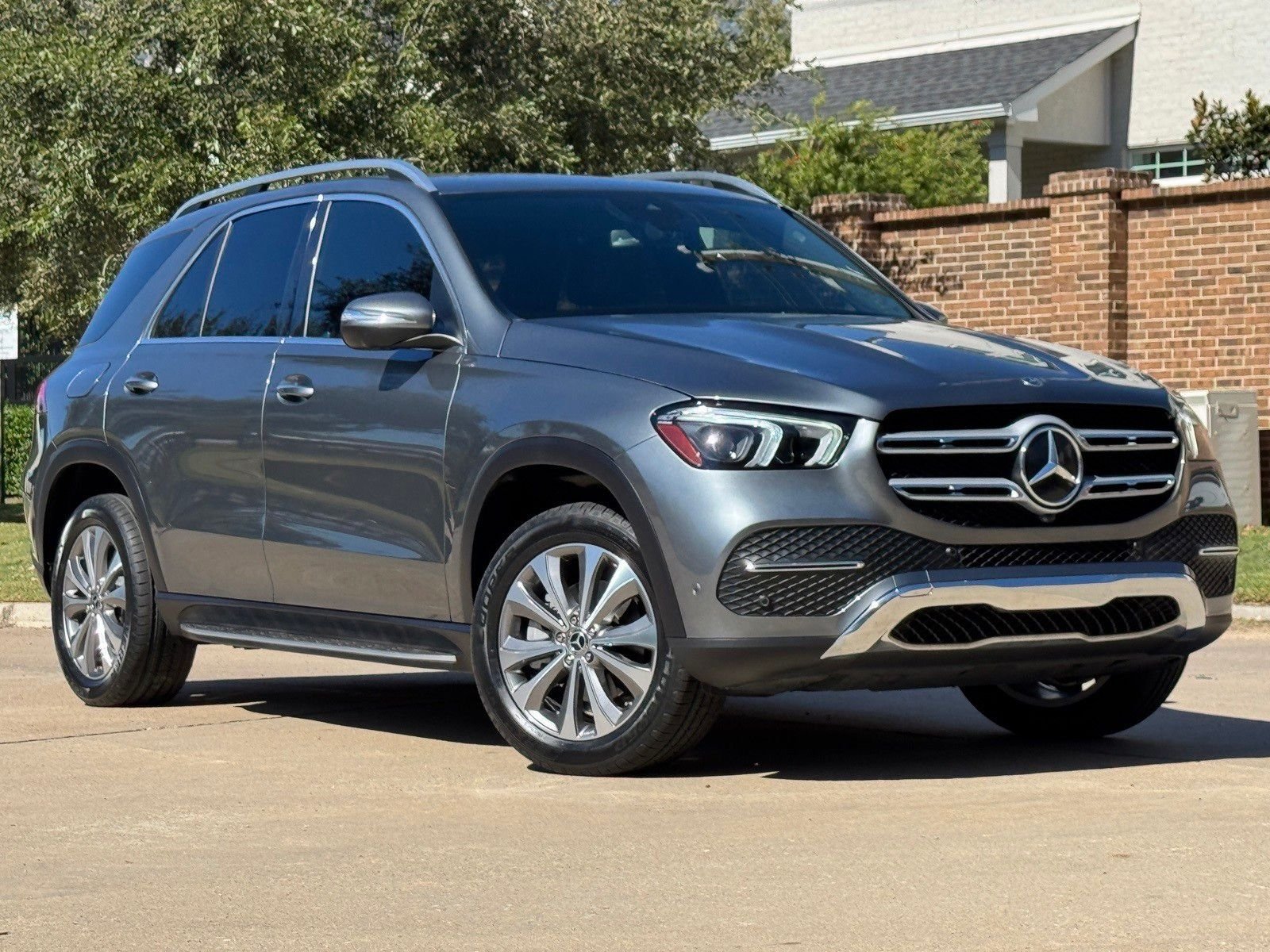 Certified Used 2021 Gray Mercedes-Benz GLE 350 image 1