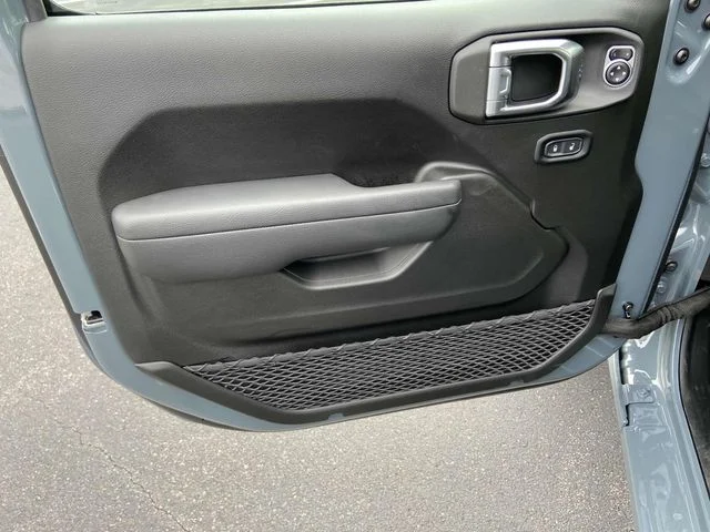 New 2025 Anvil Clearcoat Jeep Sport S image 17