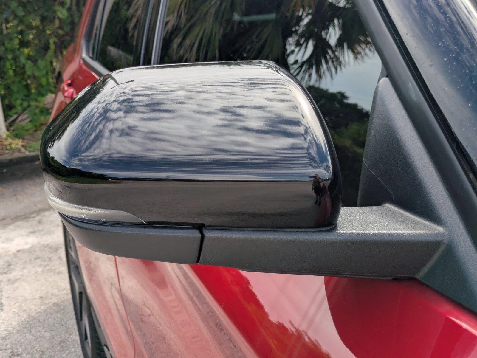 2025 Ford Explorer ST - Photo 12