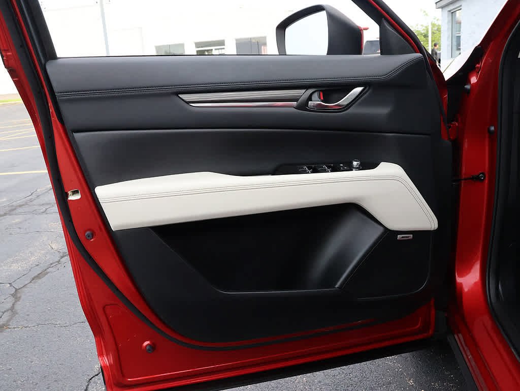 Used 2018 Soul Red Crystal Metallic Mazda Grand Touring image 22