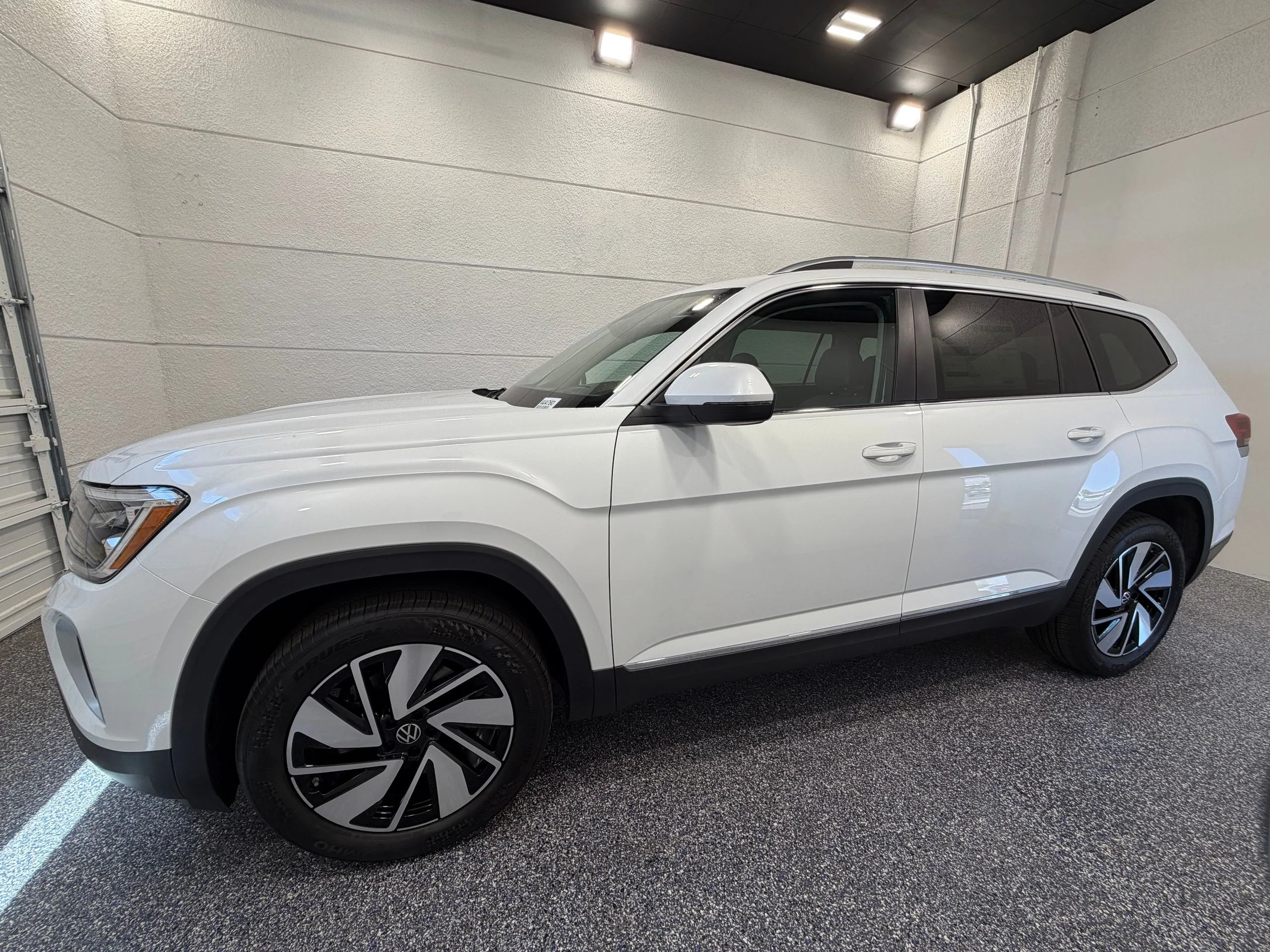 New 2026 White Volkswagen 2.0T SEL image 2