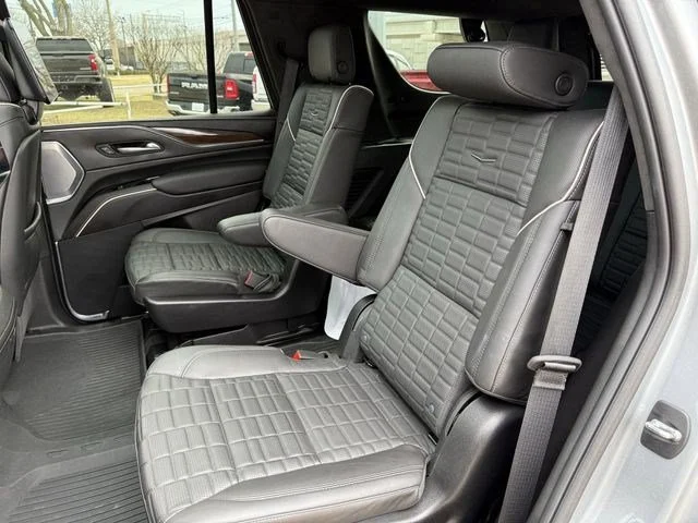 2024 Cadillac Escalade Sport Platinum - Photo 25