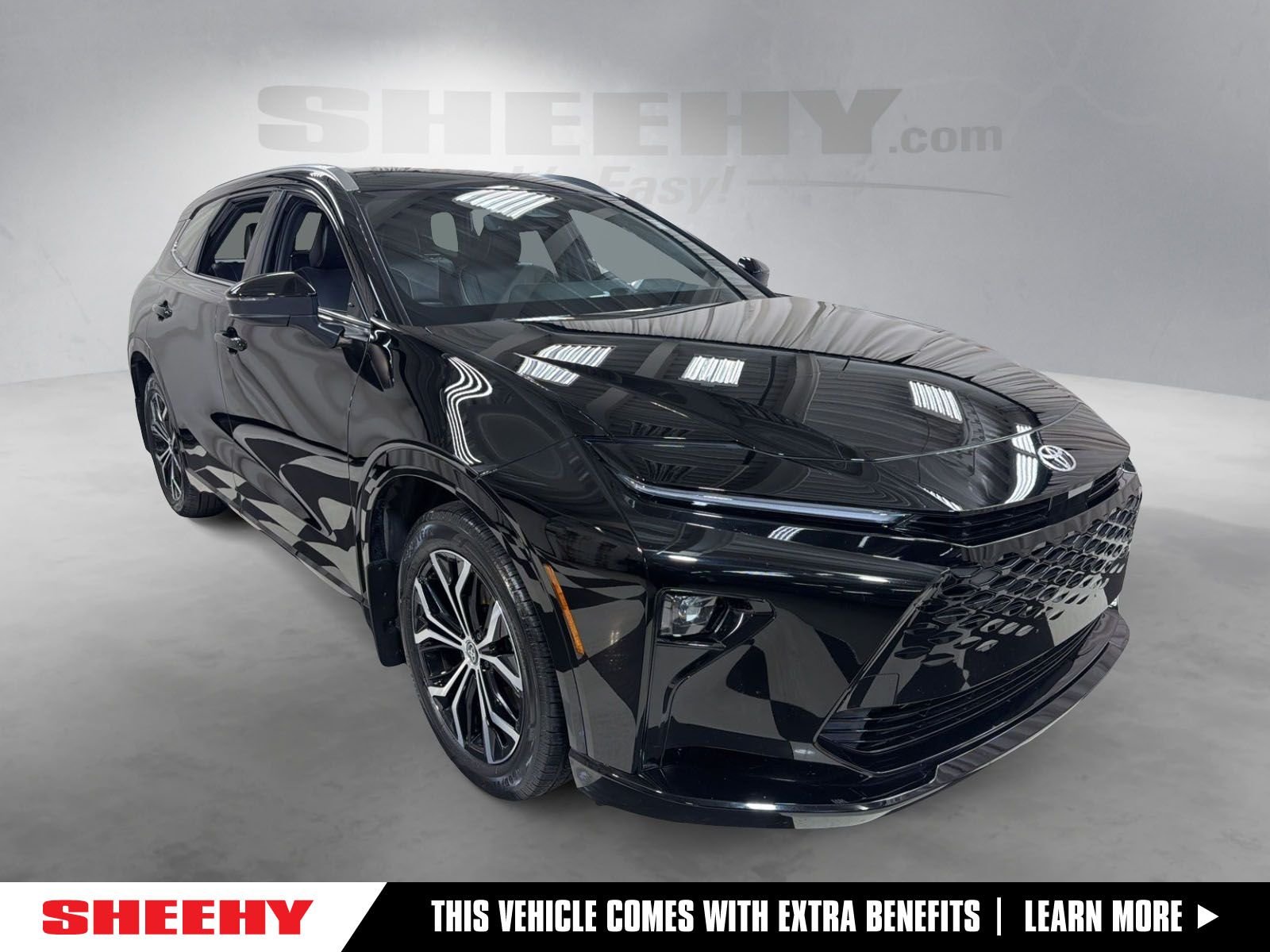 Used 2025 Black Toyota XLE image 1