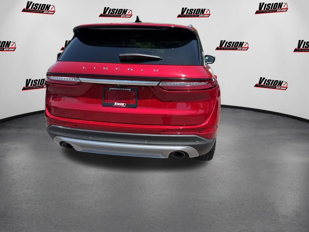 Used 2023 Red Lincoln Reserve image 6