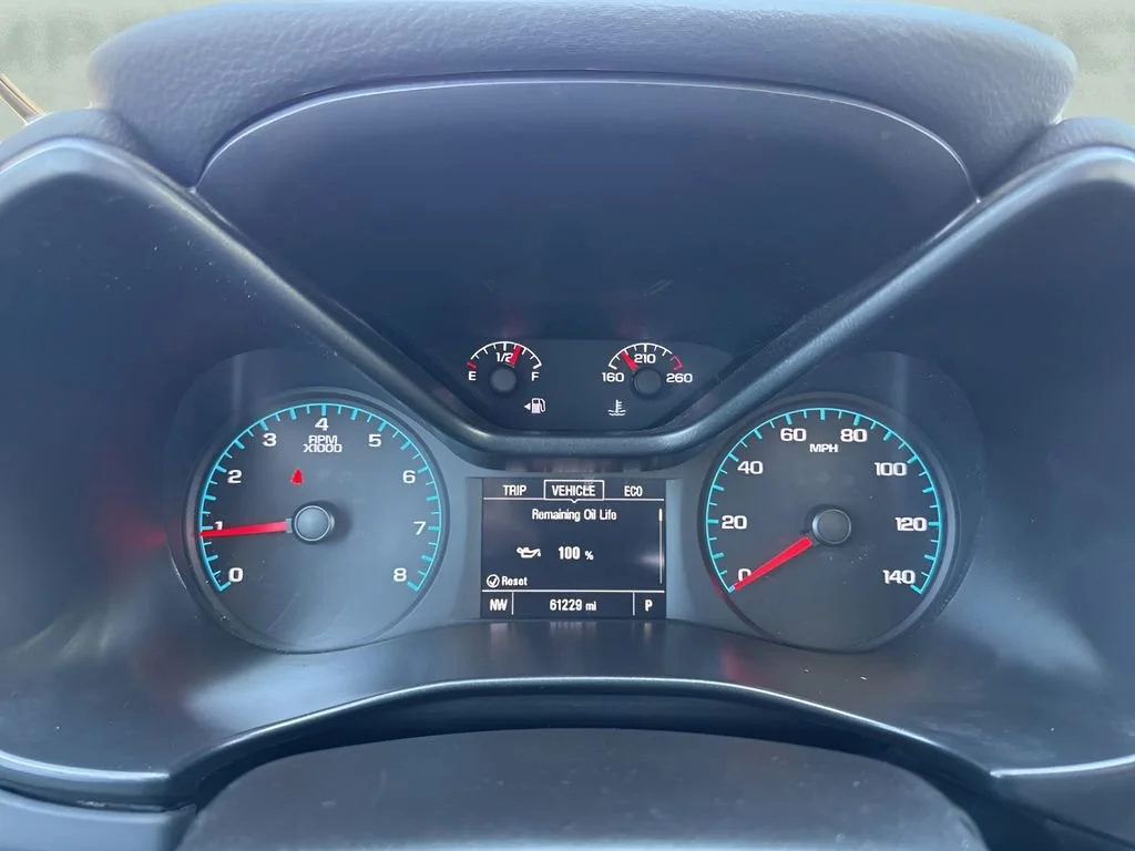 Used 2022 Summit White Chevrolet LT image 20