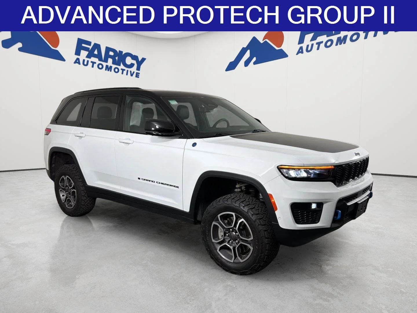 Used 2023 Bright White Clearcoat Jeep Trailhawk image 2