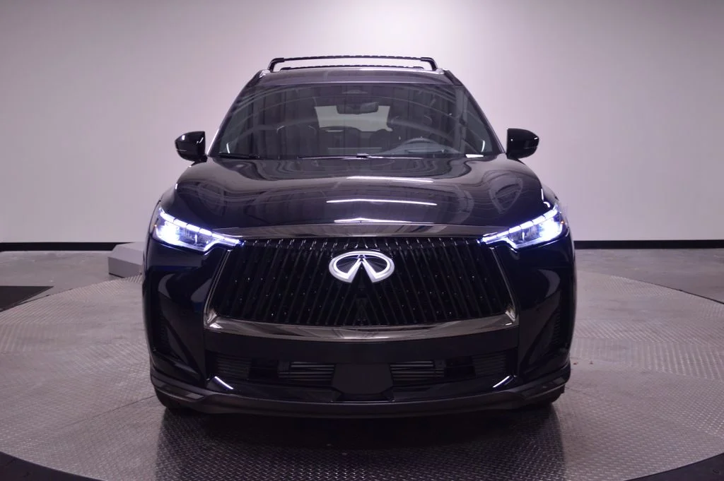 Certified Used 2026 Black / Graphite INFINITI Autograph image 9