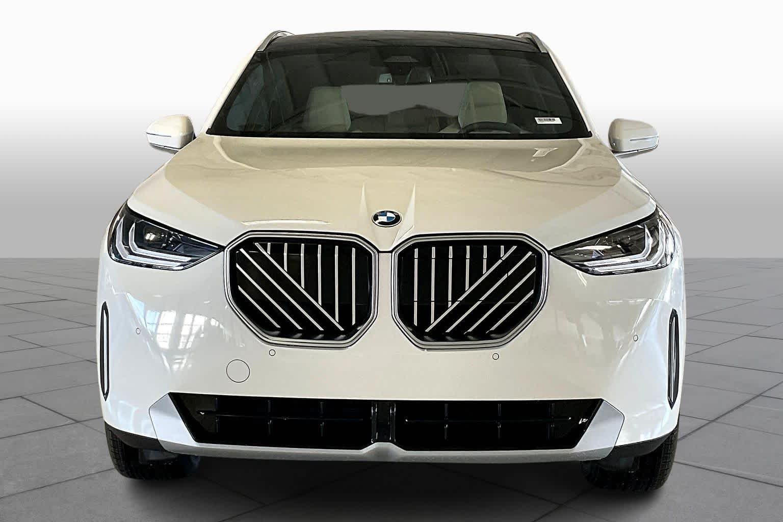 Used 2026 Alpine White BMW 30 xDrive image 3